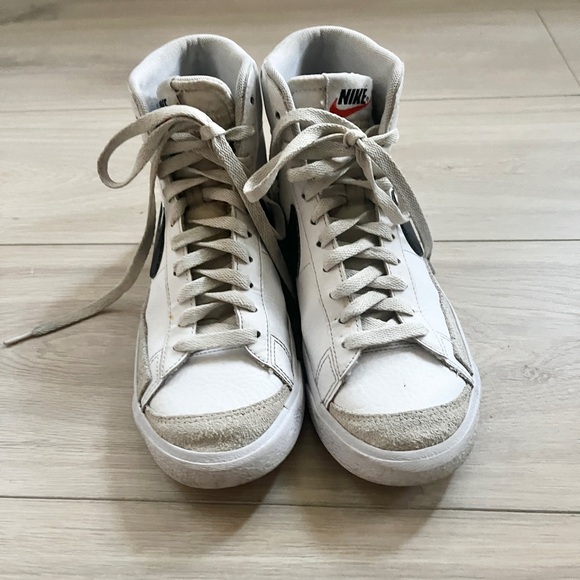 Big kids Nike Blazers size 6 - Picture 2 of 3